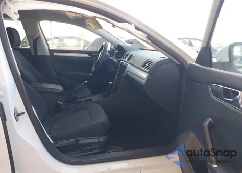 2017 Volkswagen Passat 1.8T S из США, поврежденный, VIN 1VWAT7A36HC031807